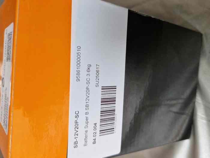 Batterie ultralégère Super B neuve 3