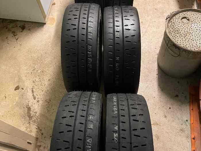 Lot Pneus pirelli 16 pouces neuf 0