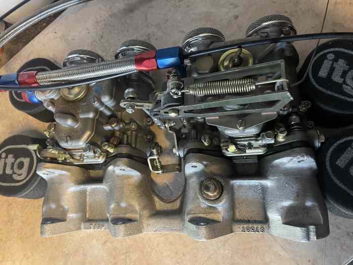 ENSEMBLE CARBURATEURS WEBER 40 DCOE 2