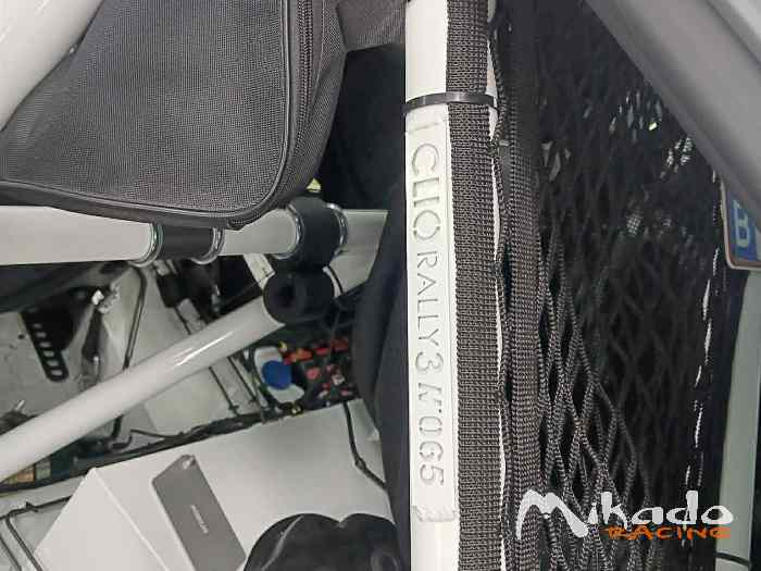 Renault Clio Rally3 avec lot de bord 5