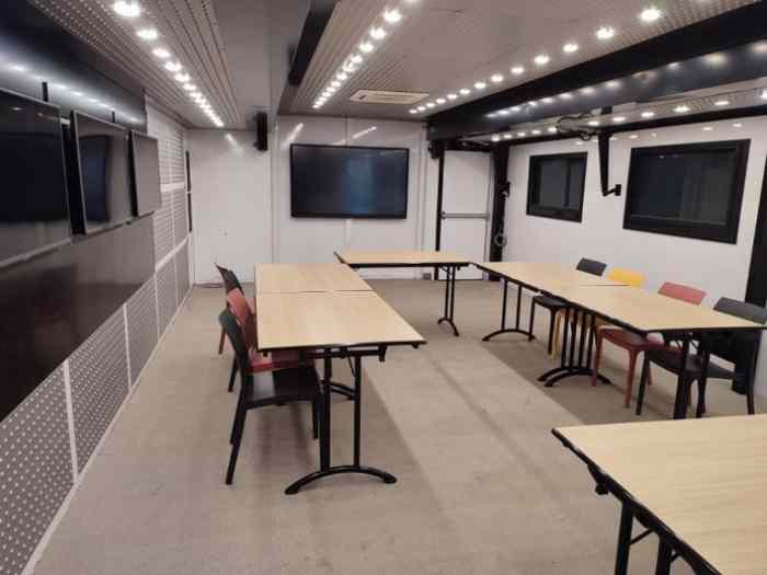 SEMI-REMORQUE MOTORHOME 2