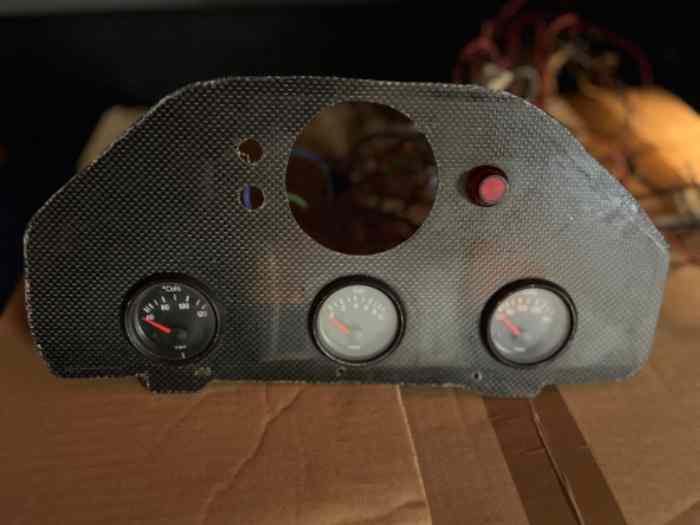 Planche de bord Peugeot 106 GrA / f2000 0