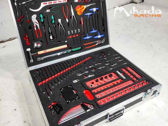 Recherche Service Tools case. 0