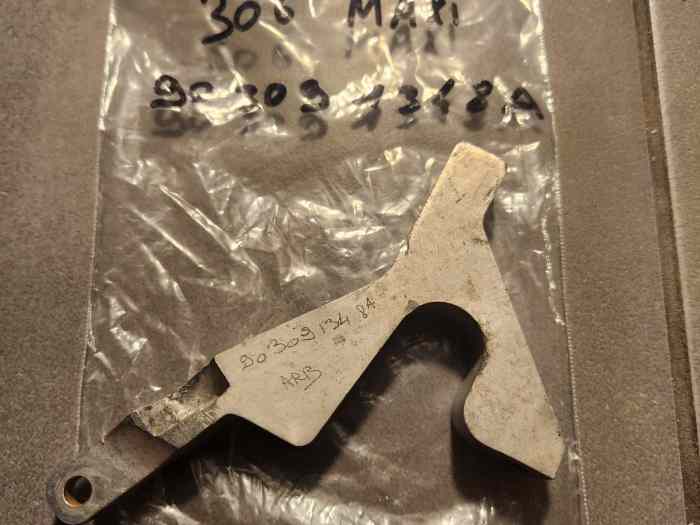 306 maxi fixation cable accélérateur et de ressorts rappel d accélérateur 0