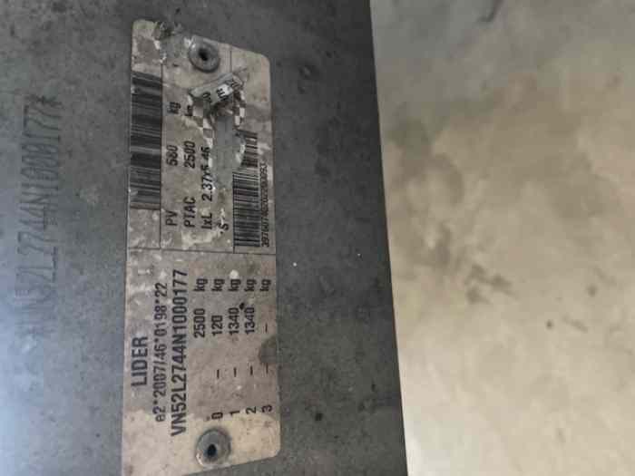 Porte voiture double essieux 2.5t 2