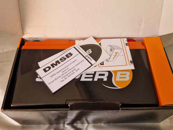 Batterie ultralégère Super B neuve 2