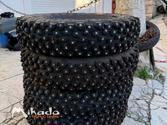 Pneu burzet clou 145x13 0