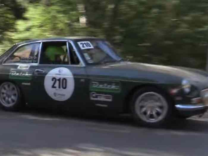 Vends rare MGB GT V8 avec PTH