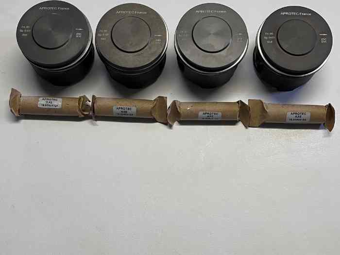Pistons neuf 205 rallye/ax sport 1