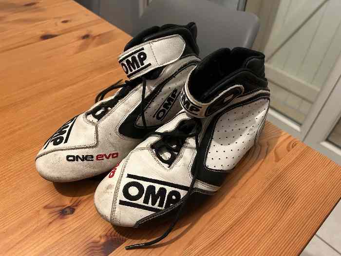 Chaussures OMP ONE EVO Taille 37 FIA 8856/2000 1