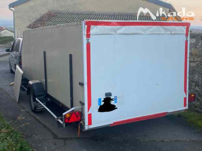 Remorque fermée pour Monoplace ou Prot...