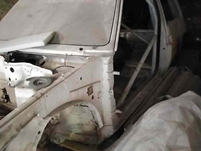 Caisse R5 gt turbo Jacques point 0