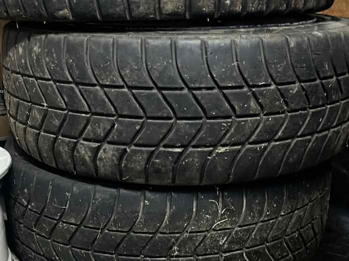 Pneus pluie Pirelli 16p