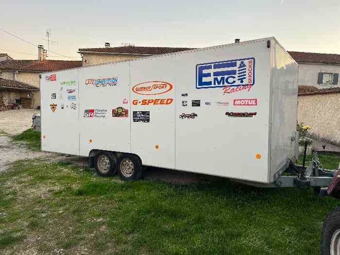 Remorque fermé TRIGANO 1