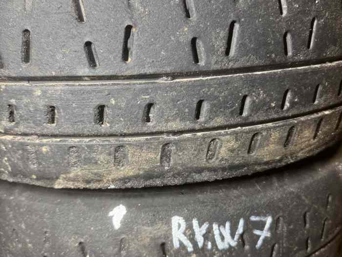 Vends pneus, Pirelli 14 pouces 4