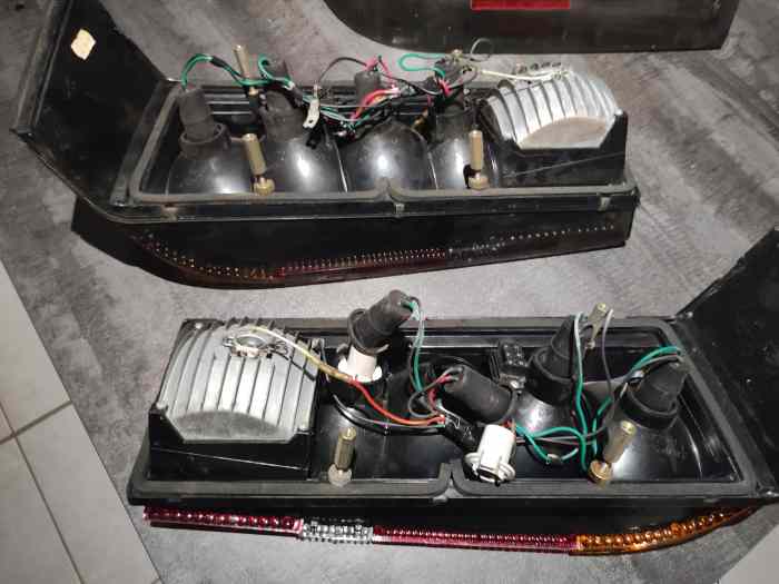 Feux arrière ALPINE GTA V6 turbo 1