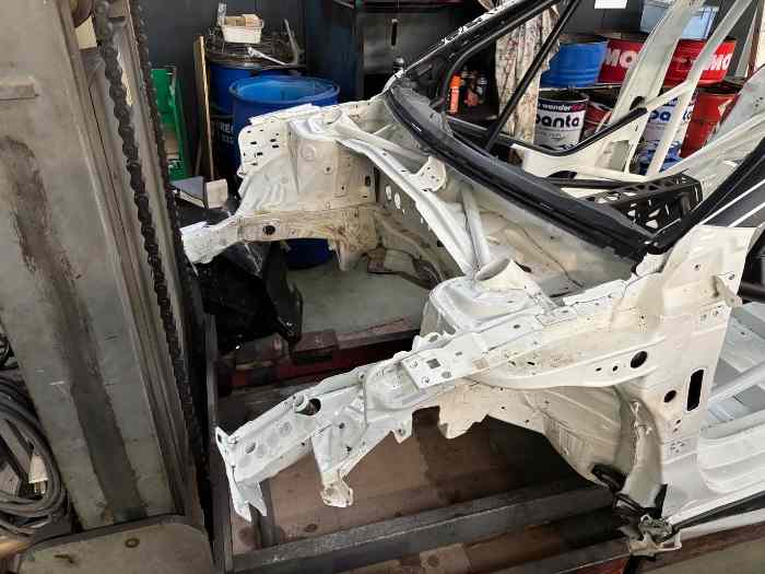 CAISSE 208 RC4 accidentée 3