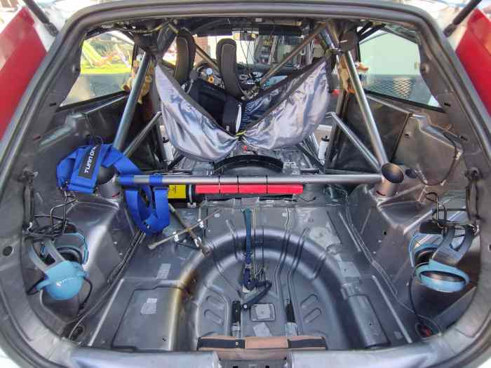 vraie focus kit car USINE + énorme lot de bord 4