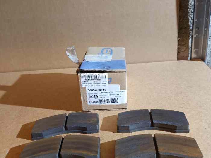 Plaquettes AV RC8 DS3 R3 1