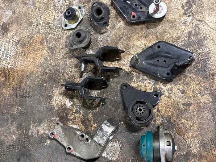 Lot pièces boîte MA / support saxo 106 5