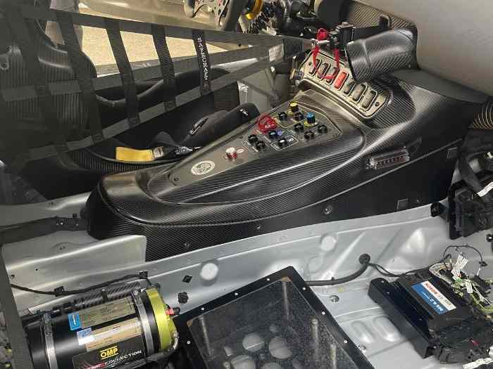 Mercedes AMG GT3 à vendre 5
