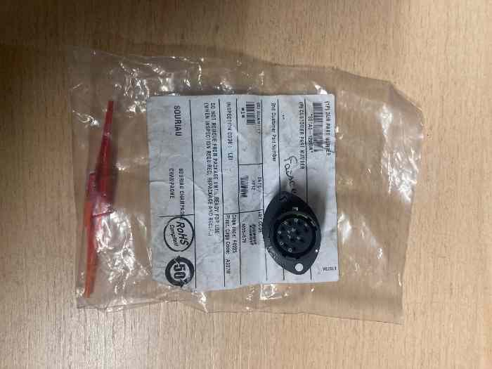 Connecteur Souriau 1299SN
