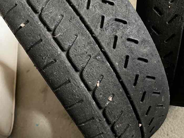 Lot de pneus Michelin en16 pouces 0