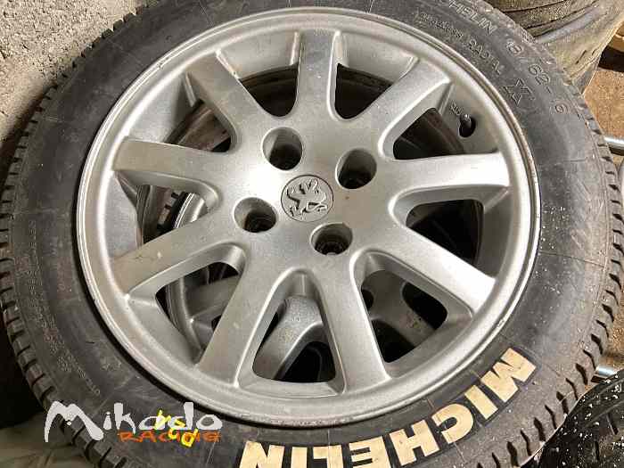 Pièces 206 et pneus 2