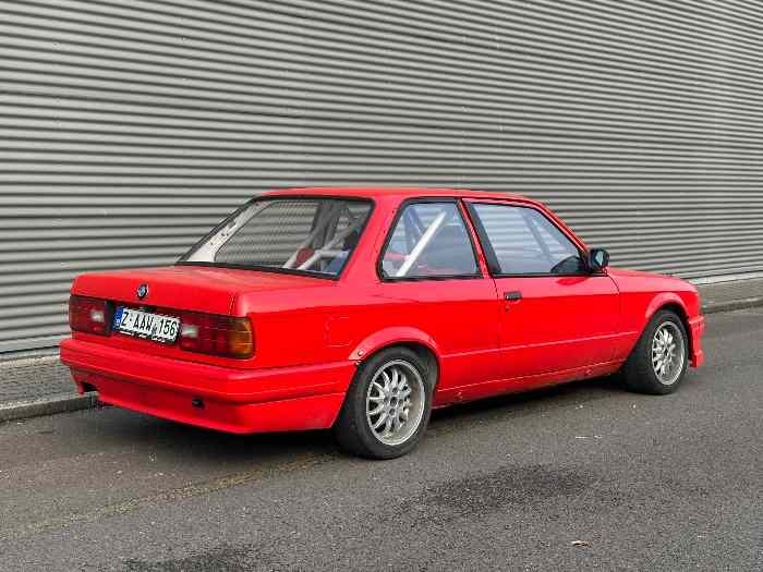 BMW E30 328i RALLYE/TRACKDAY 2