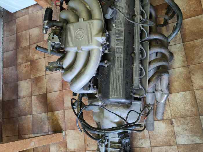 moteur complet bmw 325I M20B25 0