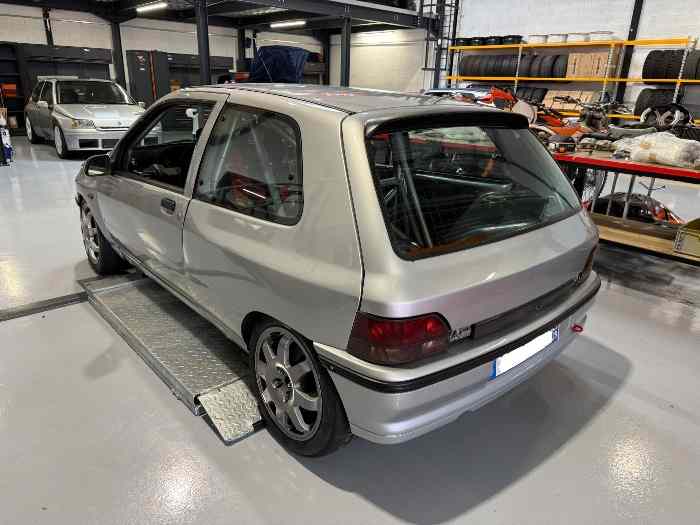 Renault Clio 16s 2L Groupe A 5