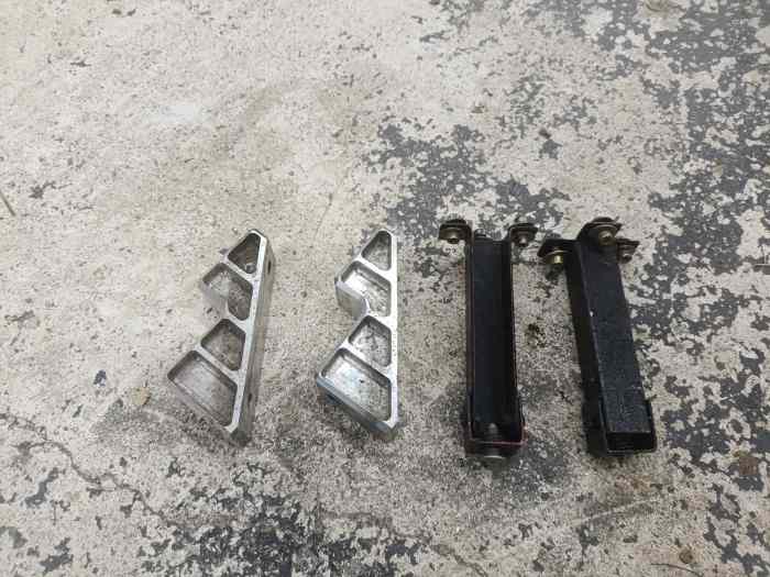 Support crémaillère + support pare choc Mégane maxi 1