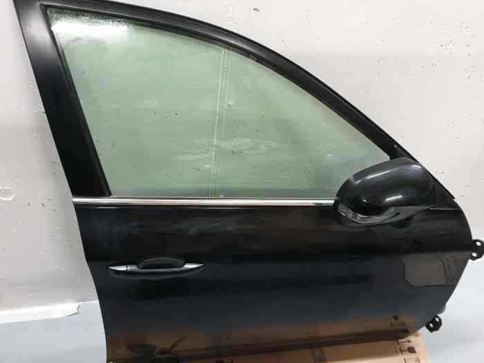 Vends portière avant droit Subaru Impr...