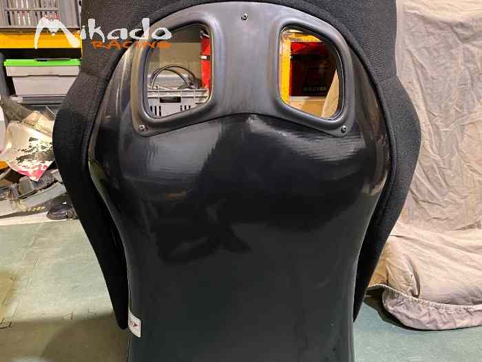 Vend 1 baquet à oreilles GT2i Pro 3