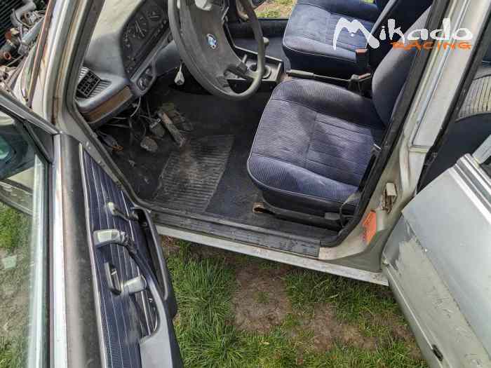 BMW e12 520 carbu 117000 km à restaurer 1