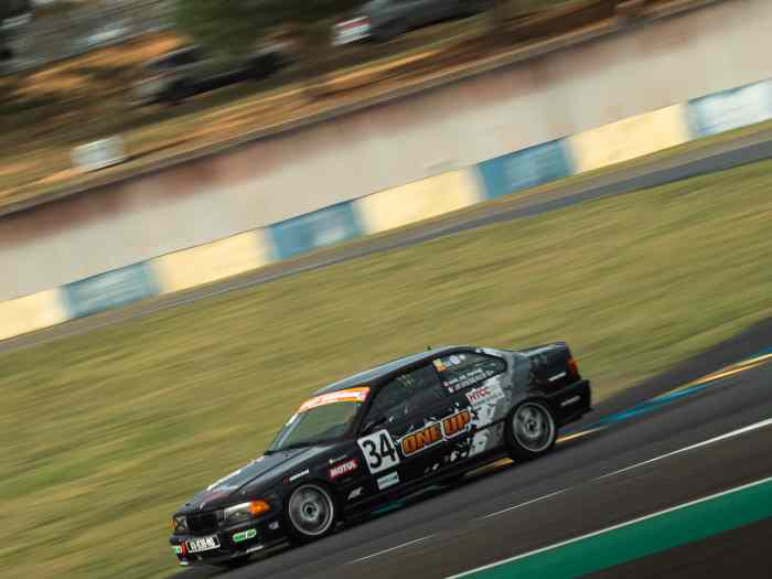 loue bmw 325i groupe N pour championna...