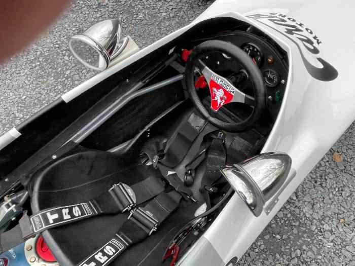 FORMULE FORD VAN DIEMEN RF76 5