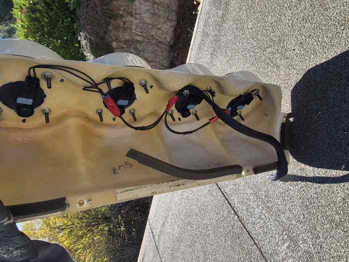 Rampe de phare 205 GTI halogen 2