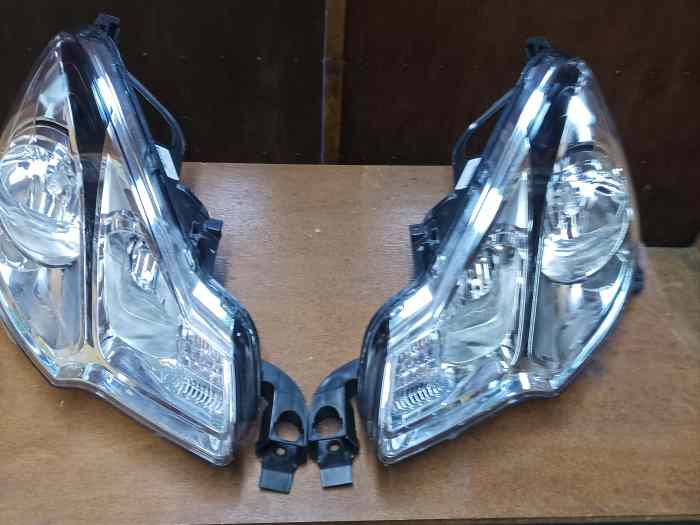 PHARES AVG ET AVD NEUFS DS3 PH2 HALOGE...