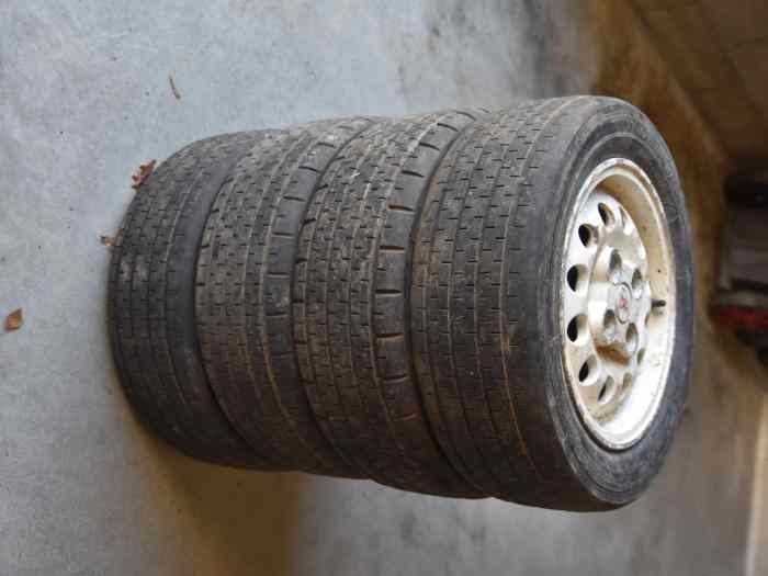 4 ROUES COMPLETES 205 GTI 1600 PNEUS TIB