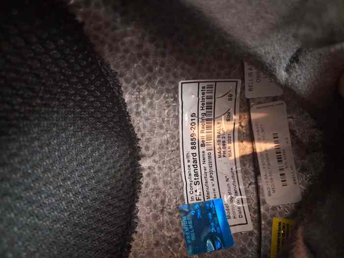 Vends Casques Bell MAG 10 3