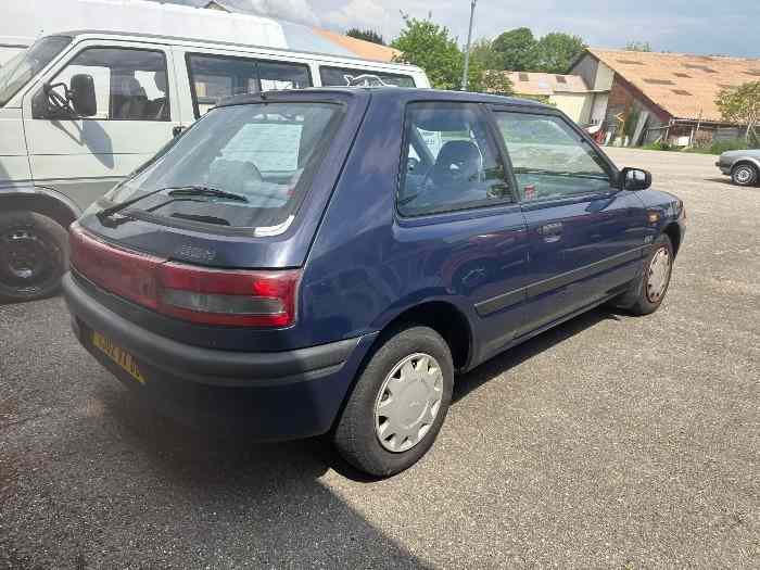Mazda 323 2