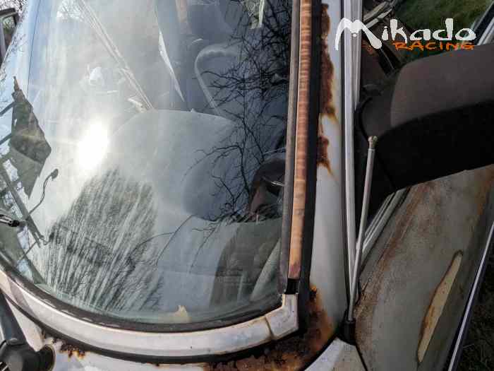 BMW e12 520 carbu 117000 km à restaurer 4