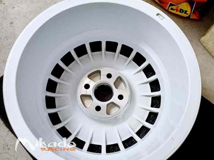 JANTE OZ RACING RALLYE 15 POUCES NEUVE 2