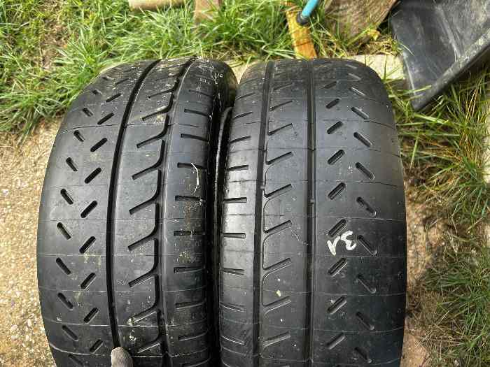 4 Pneus Michelin neufs R31