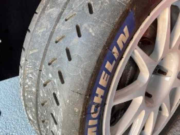 Pneus MICHELIN 19/60R16 R21 0
