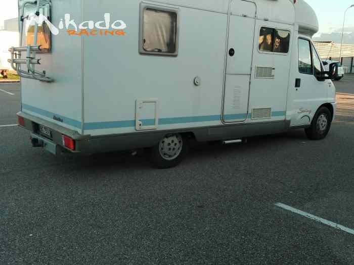 Camping car Hymer avec attelage 1