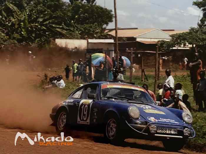 PORSCHE 911 – photo 4 sur 5