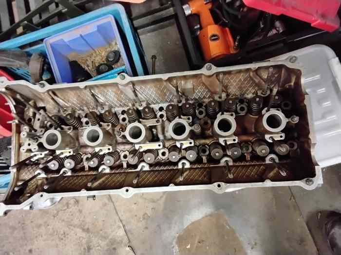 Culasse BMW M50B25 VANOS ( OU NON ) 1