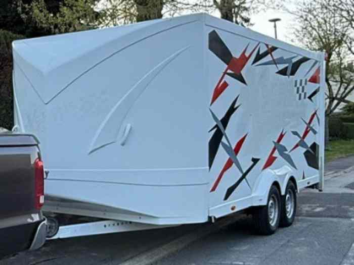 Remorque fourgon VERENE porte-voiture avec basculement hydraulique 1